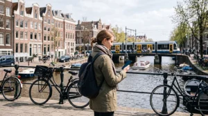 Traveller estimating mobile data needs for a trip to the Netherlands