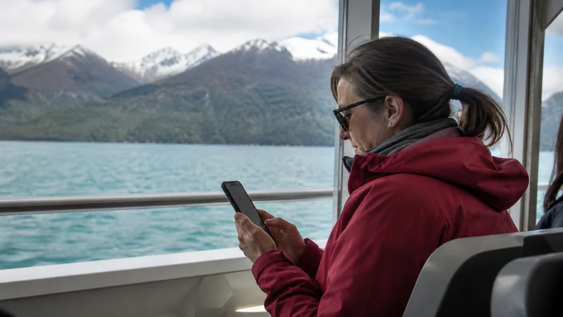 Traveller using a smartphone in Argentina for what happens to your esim near the uruguay border?