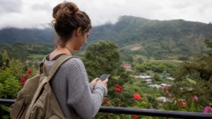 Traveller using a smartphone in Panama for boquete mobile internet