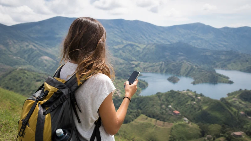 Traveller using a smartphone in Colombia for will an esim work in colombia? what travellers should check