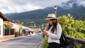 Traveller using a smartphone in Panama for panama city boquete mobile internet