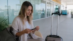 Traveller buying a SIM card at Boa Vista Airport